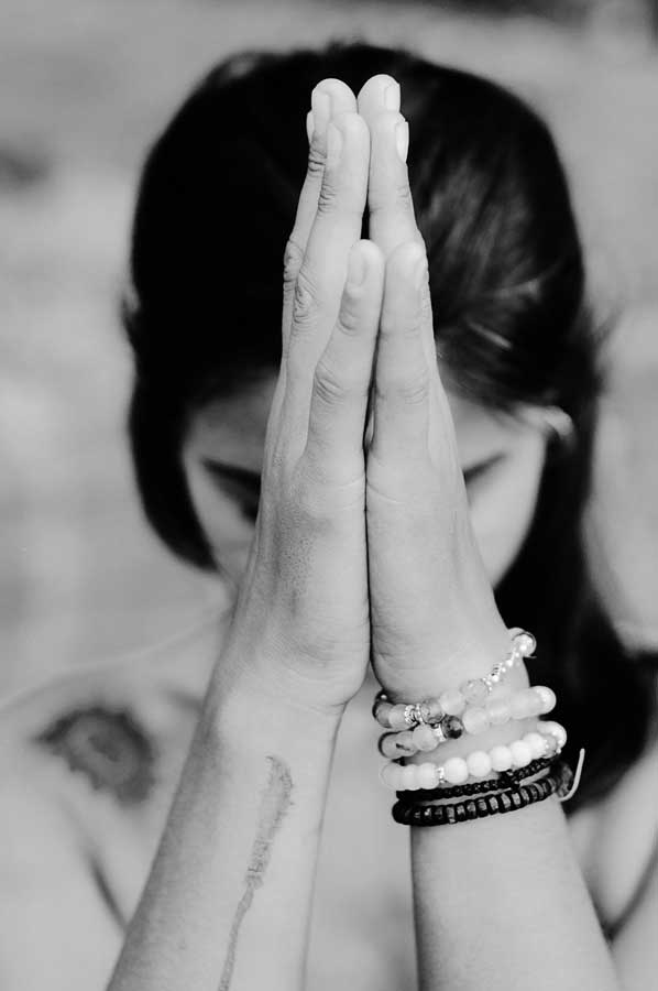Woman-Praying